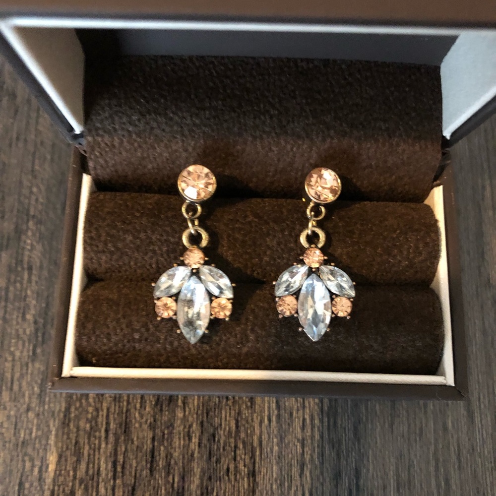 Dangle studs - Picture 2 of 2